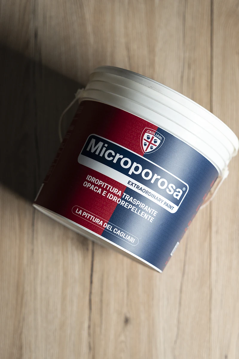 Microporosa "Pintura Ispantosa" foto della latta da 14 litri. Shooting di prodotto realizzato da 37Comunicazione per la campagna lancio "Pintura Ispantosa"